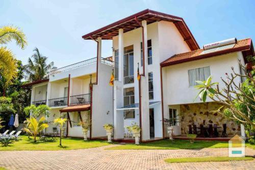 Rainbow Lagoon Resort Негомбо Экстерьер фото