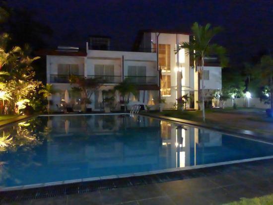 Rainbow Lagoon Resort Негомбо Экстерьер фото